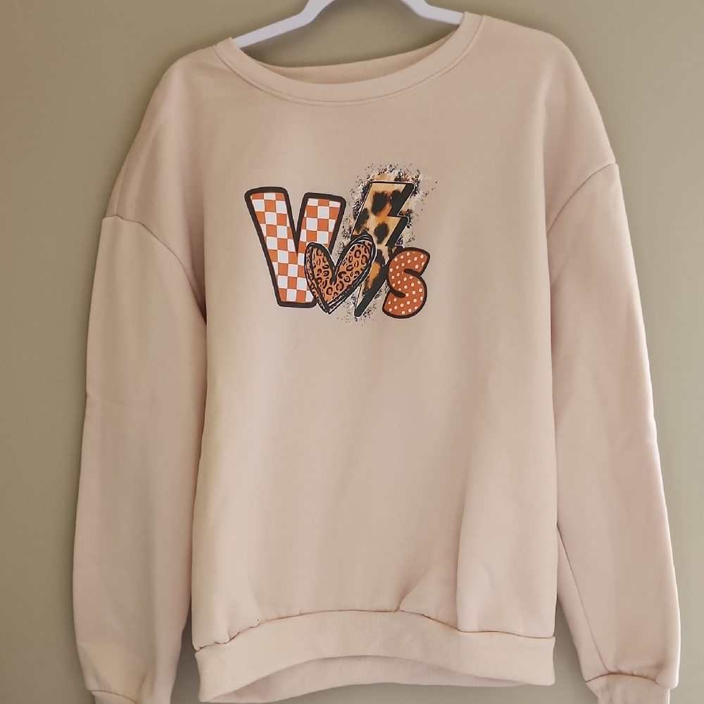 SHEIN Cream Graphic Sweatshirt